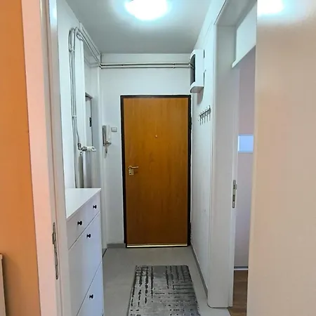 Esma 2 * Bihać
