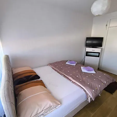 Esma 2 Apartment *