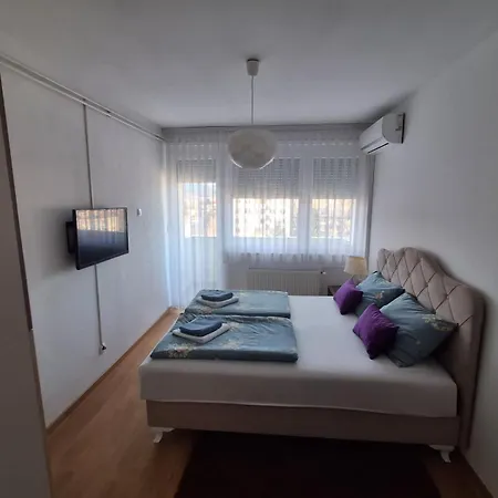 Apartment Esma 2 *